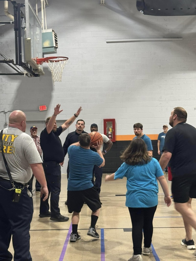 City Of LaFayette Police And City Of LaFayette Fire VS No Limits Basketball Game
